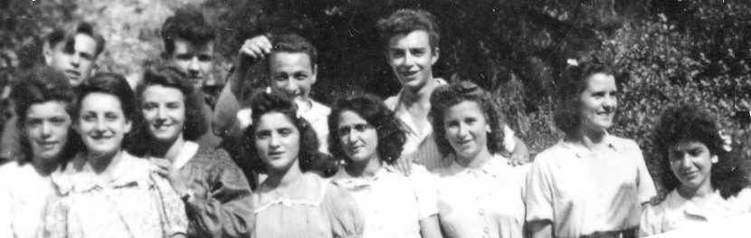 Jeunes filles et jeunes gens en 1947 